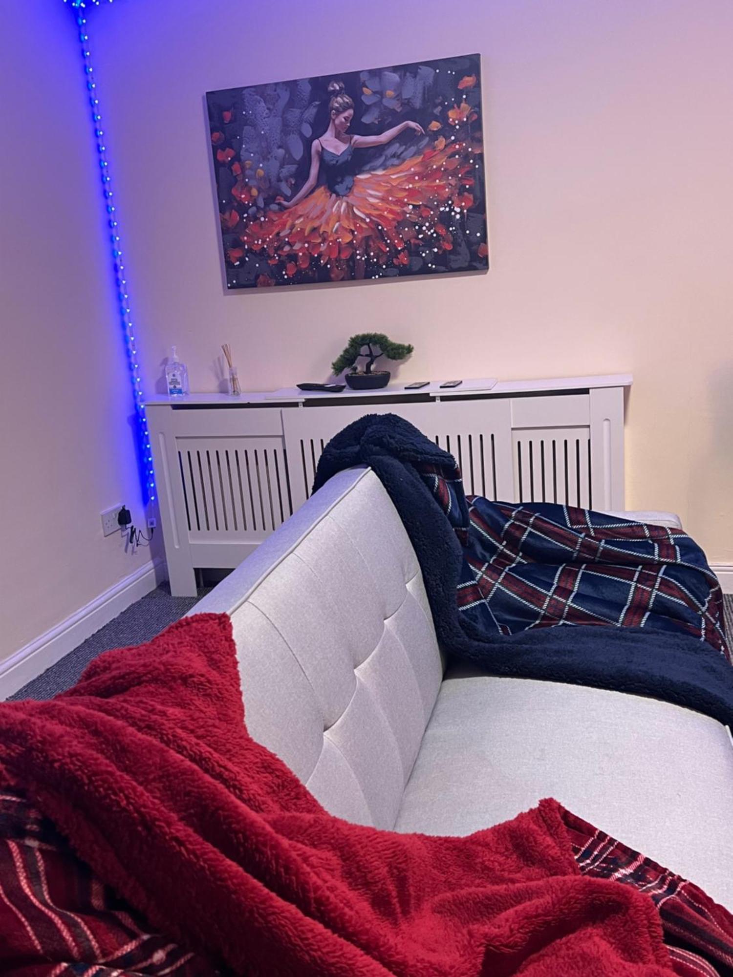 Lausory King Bed Living Your Luxe Home Away 노팅엄 외부 사진